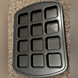 Pampered Chef Nonstick Brownie Pan - New Without Tags